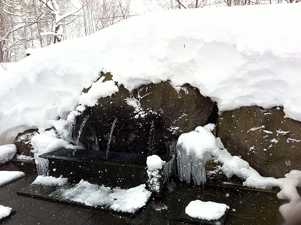 大雪旭岳源水