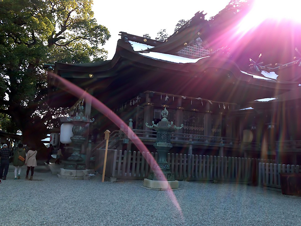 一枚目の本殿