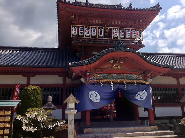 伊佐爾波神社（いさにわじんじゃ）