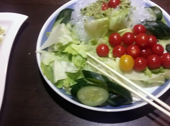 野菜と春雨のサラダ