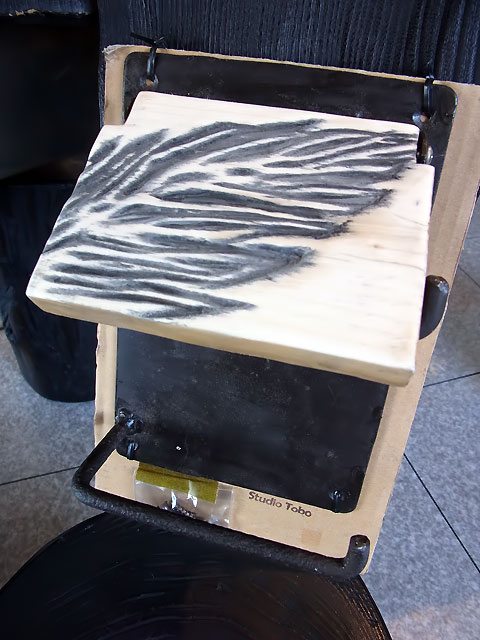 トイレットペーパーホルダー