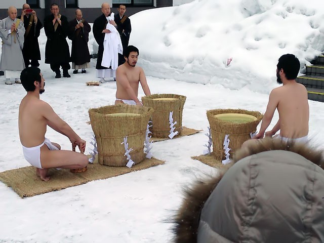 荒行から帰ったお坊さんたち